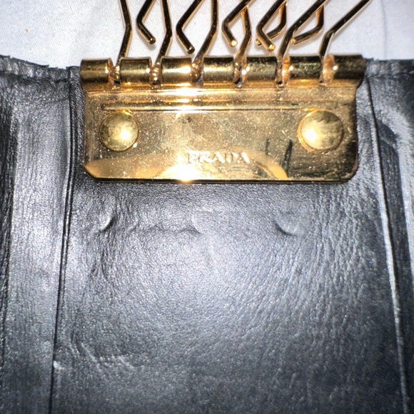 Prada Key Wallet - Picture 8 of 8
